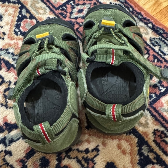 Keen Sandals, Kids 8C - Picture 4 of 7